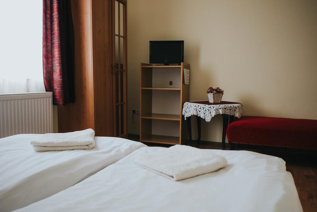 Szép Kert Vendégház Szekszárd Esterno foto