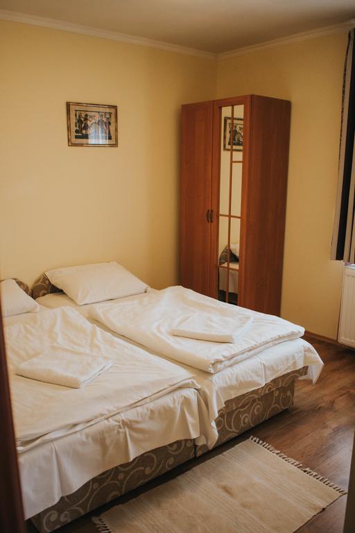 Szép Kert Vendégház Szekszárd Esterno foto